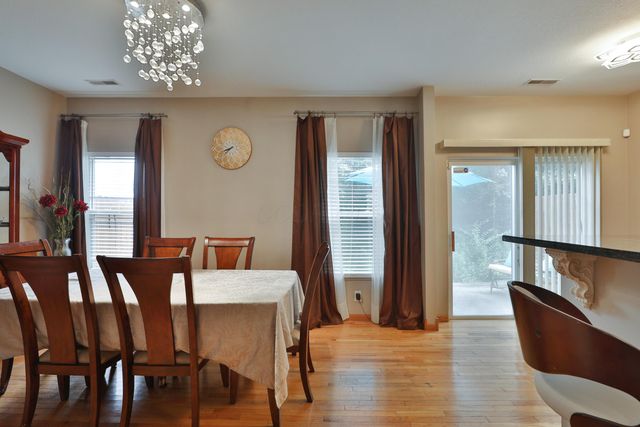 643 Grove Circle, 2702, Columbus, OH 43230