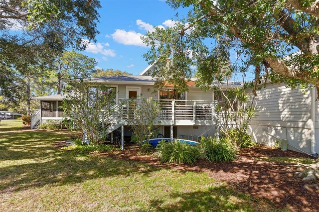 1013 CARAVEL COURT, Tarpon Springs, FL 34689