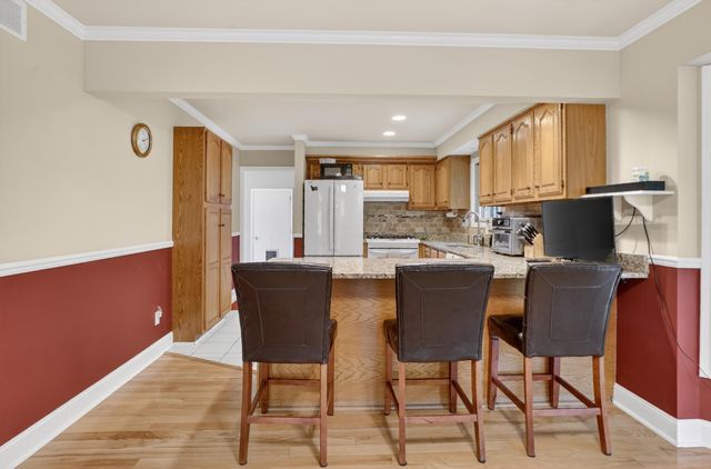 11425 Mcgregor Road, Pinckney, MI 48169