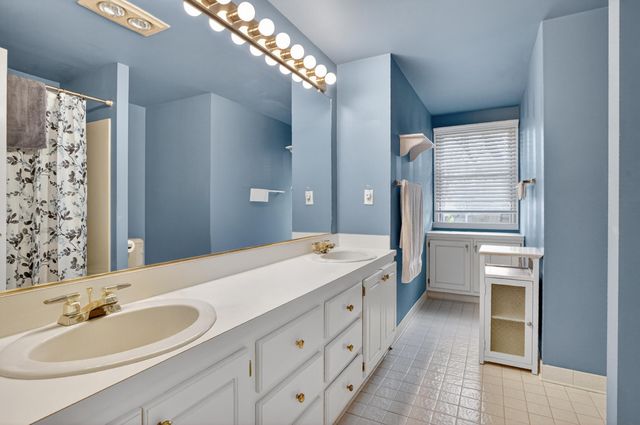 11425 Mcgregor Road, Pinckney, MI 48169