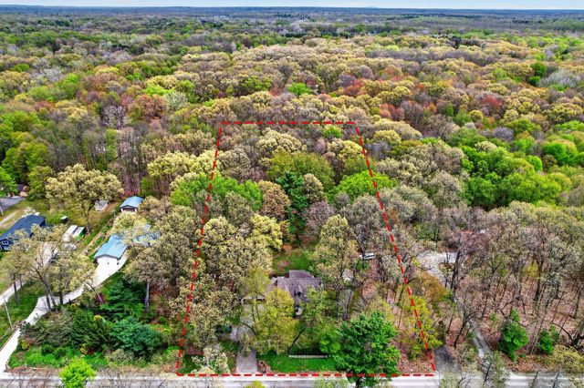 11425 Mcgregor Road, Pinckney, MI 48169
