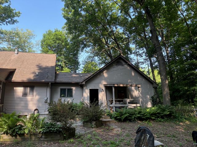 11425 Mcgregor Road, Pinckney, MI 48169
