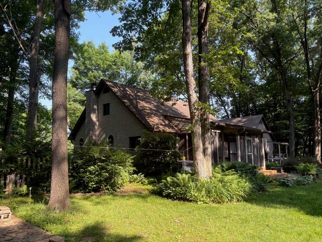 11425 Mcgregor Road, Pinckney, MI 48169