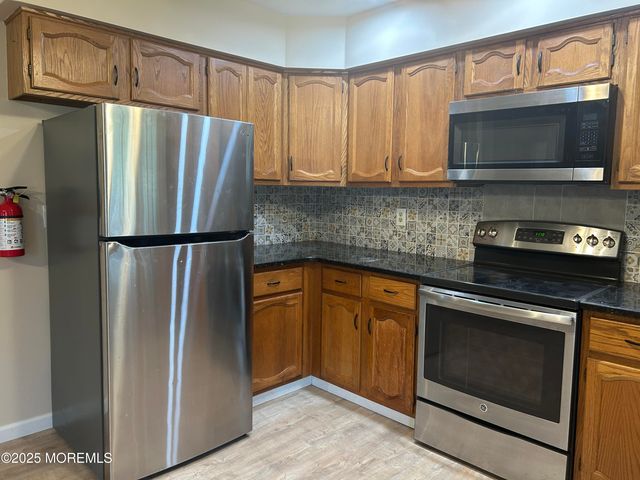 6B Alpine Road, Manchester, NJ 08759
