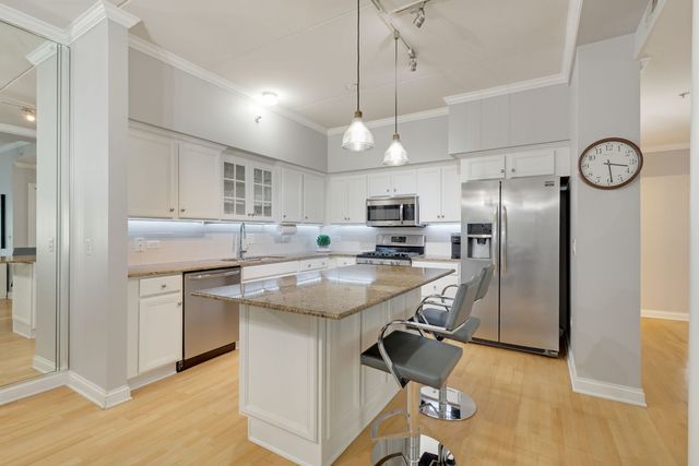 9730 Koch Court 1B, Orland Park, IL 60467