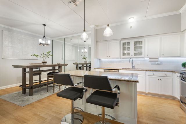 9730 Koch Court 1B, Orland Park, IL 60467