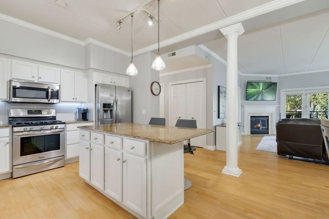 9730 Koch Court 1B, Orland Park, IL 60467