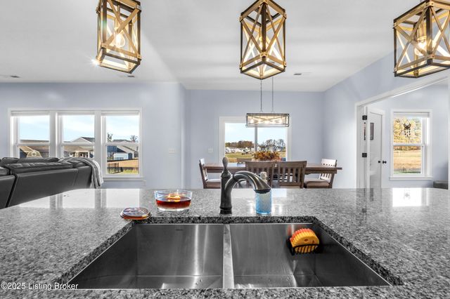 119 Wildflower Ct, Mt Washington, KY 40047