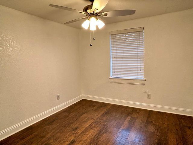 1300 Develon Drive, Mesquite, TX 75149