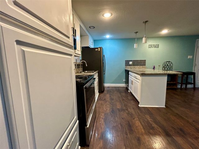 1300 Develon Drive, Mesquite, TX 75149