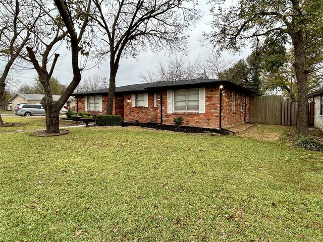 1300 Develon Drive, Mesquite, TX 75149