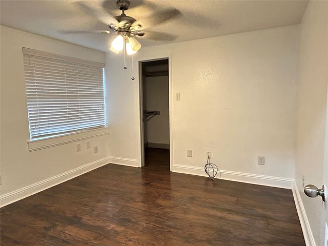 1300 Develon Drive, Mesquite, TX 75149