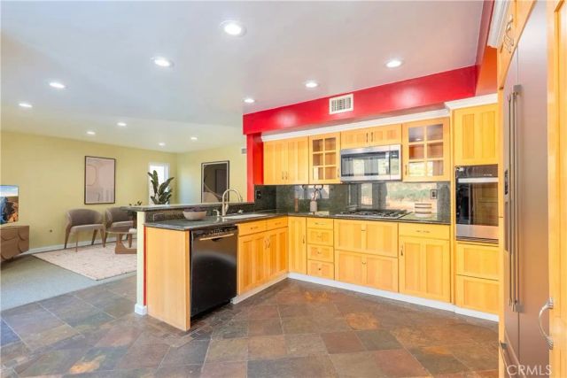 20549 Romar Lane, Saugus, CA 91350