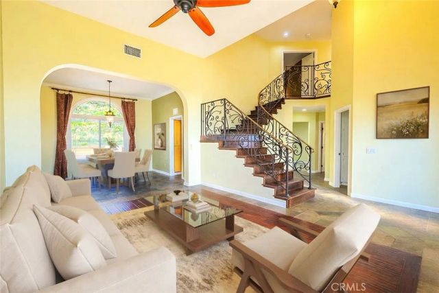 20549 Romar Lane, Saugus, CA 91350