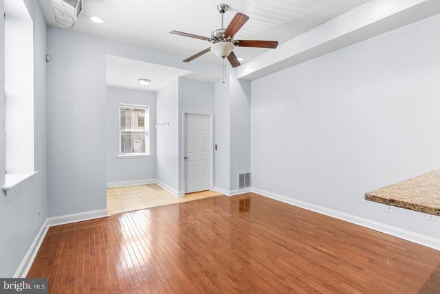 1712 W GIRARD AVE, Philadelphia, PA 19130