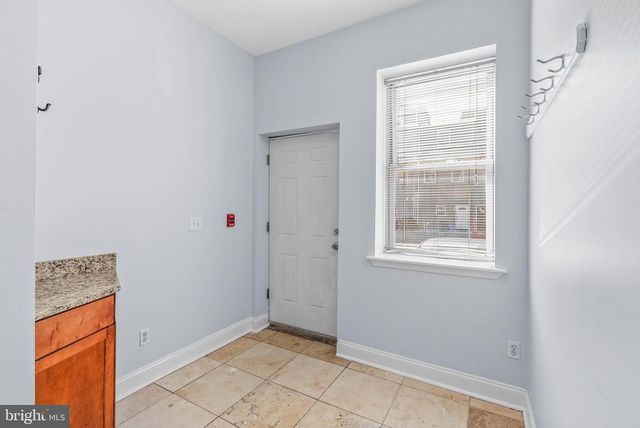 1712 W GIRARD AVE, Philadelphia, PA 19130