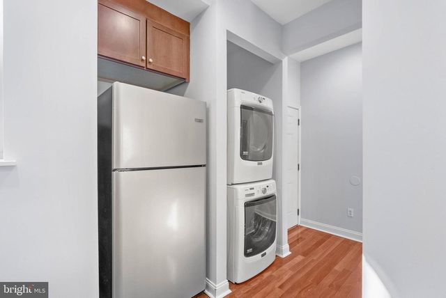 1712 W GIRARD AVE, Philadelphia, PA 19130
