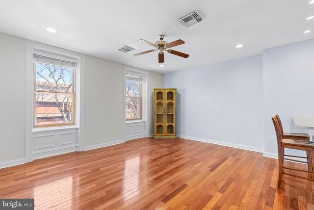 1712 W GIRARD AVE, Philadelphia, PA 19130