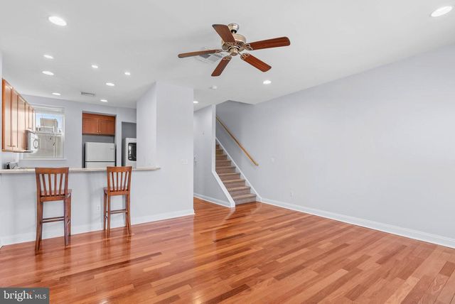 1712 W GIRARD AVE, Philadelphia, PA 19130