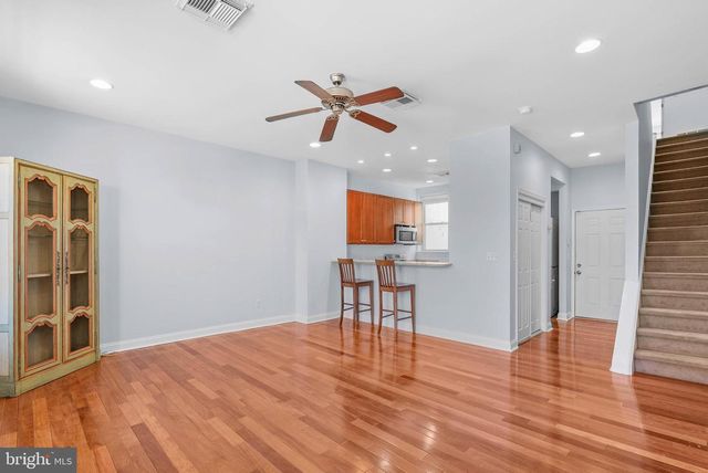 1712 W GIRARD AVE, Philadelphia, PA 19130