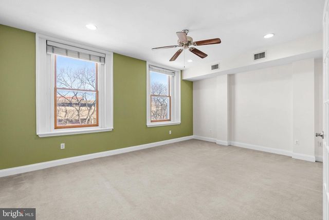 1712 W GIRARD AVE, Philadelphia, PA 19130
