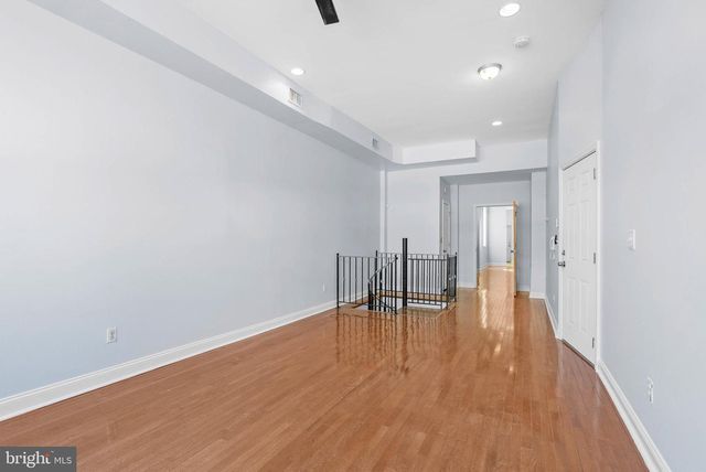 1712 W GIRARD AVE, Philadelphia, PA 19130