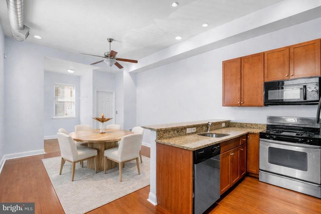 1712 W GIRARD AVE, Philadelphia, PA 19130