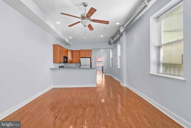 1712 W GIRARD AVE, Philadelphia, PA 19130