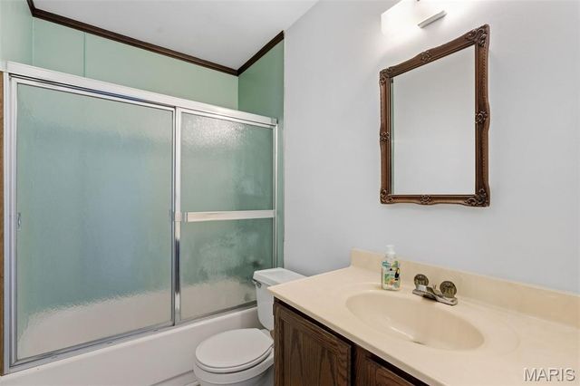 5728 Country Club Road, Washington, MO 63090