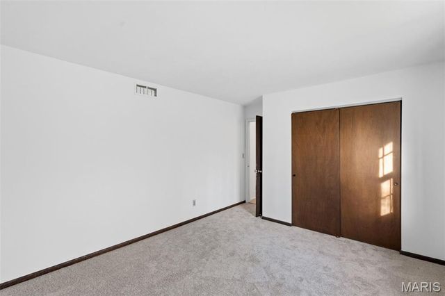 5728 Country Club Road, Washington, MO 63090