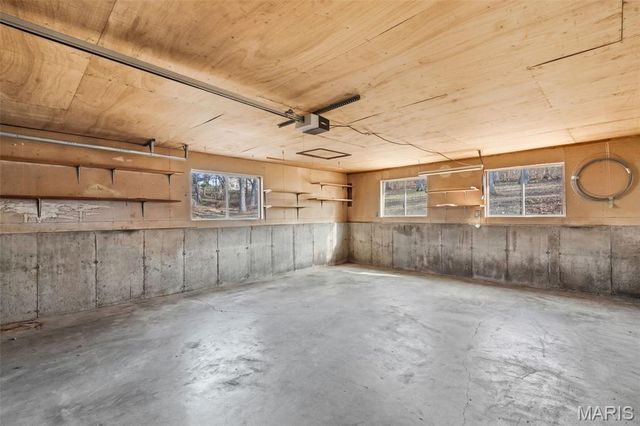 5728 Country Club Road, Washington, MO 63090