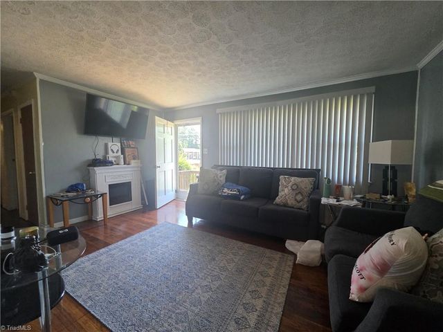 909 E Florida Street, Greensboro, NC 27406