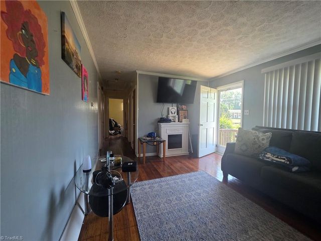 909 E Florida Street, Greensboro, NC 27406