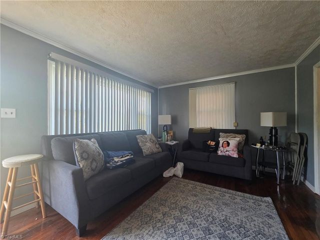 909 E Florida Street, Greensboro, NC 27406