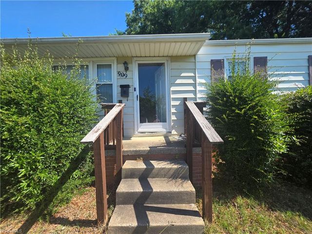 909 E Florida Street, Greensboro, NC 27406