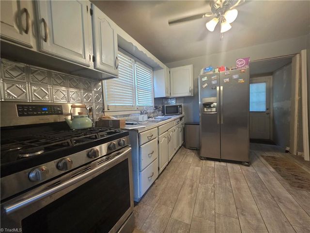 909 E Florida Street, Greensboro, NC 27406