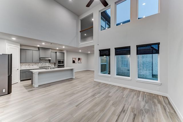 9522 Rialto Creek Drive, Cypress, TX 77433