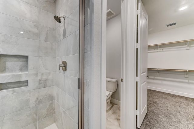 9522 Rialto Creek Drive, Cypress, TX 77433