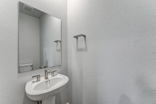 9522 Rialto Creek Drive, Cypress, TX 77433