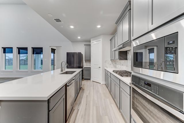 9522 Rialto Creek Drive, Cypress, TX 77433