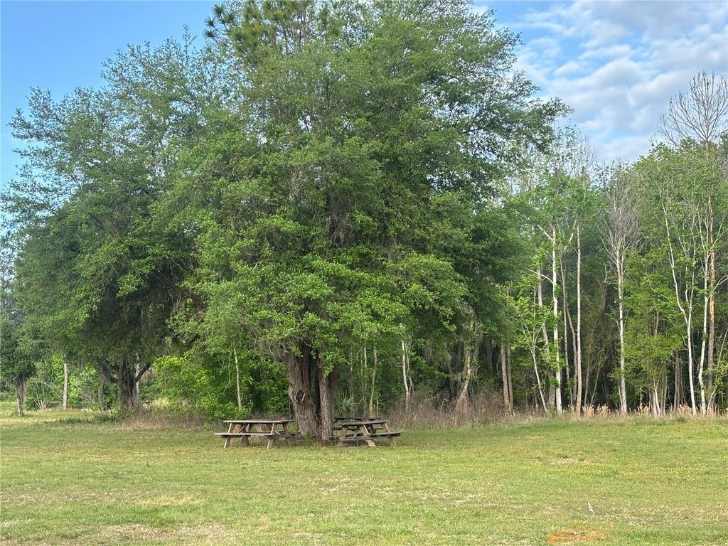 SE HAWTHORNE ROAD, Hawthorne, FL 32640