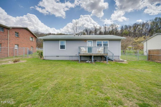 631 South Elm Avenue, Erwin, TN 37650