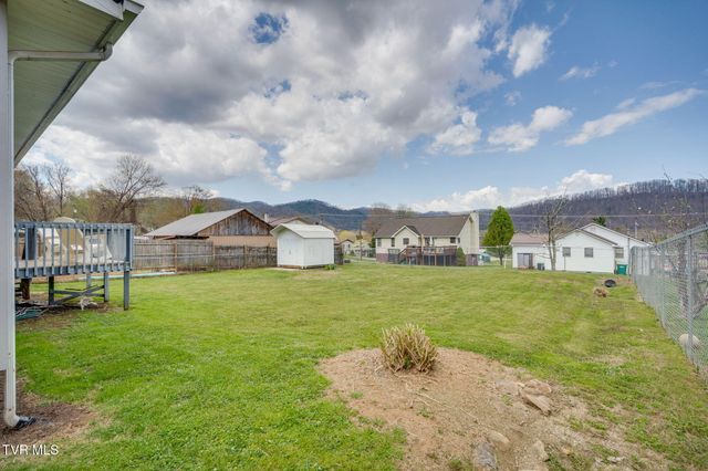 631 South Elm Avenue, Erwin, TN 37650