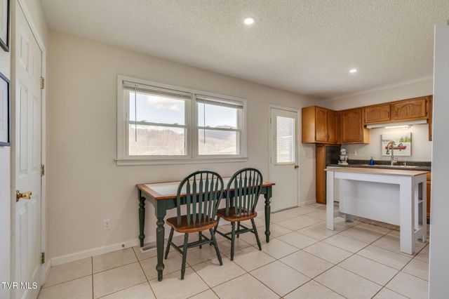 631 South Elm Avenue, Erwin, TN 37650