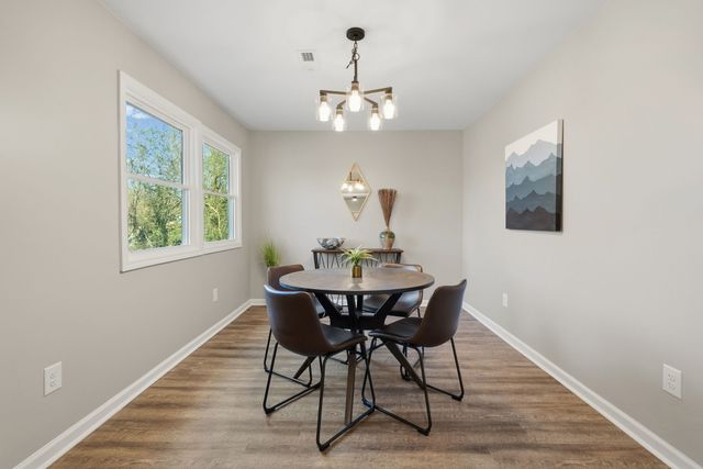 315 Rossview Rd, Clarksville, TN 37043