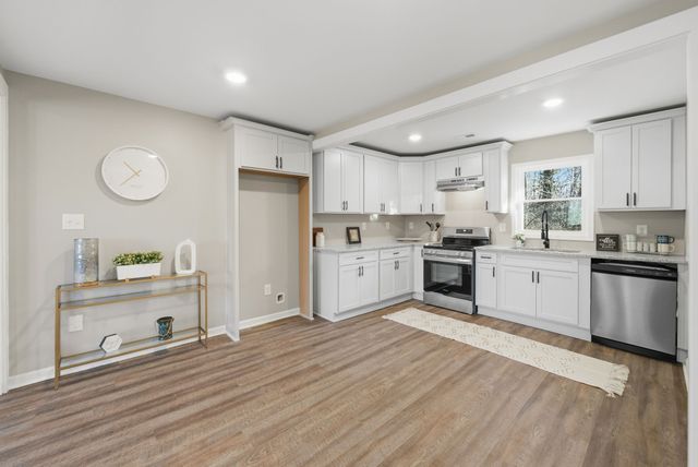 315 Rossview Rd, Clarksville, TN 37043