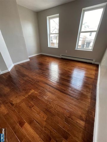 522 Mulberry Street, Newark, NJ 07114