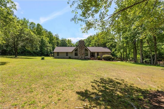 3505 Ivey Lane, Trinity, NC 27370