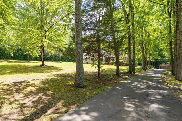 3505 Ivey Lane, Trinity, NC 27370