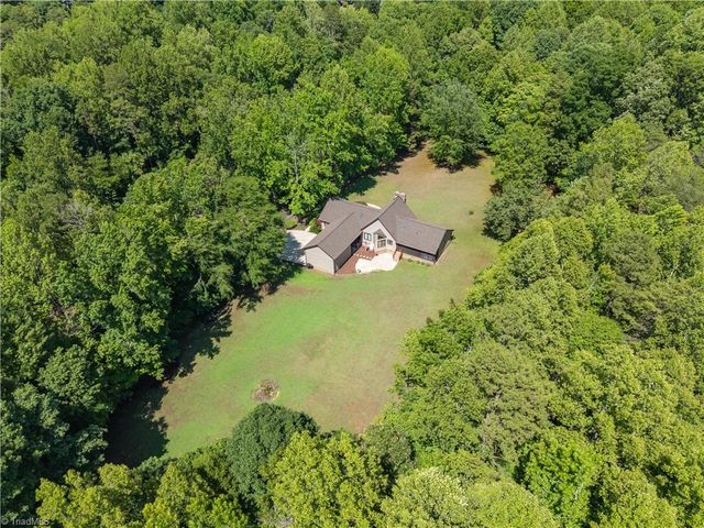 3505 Ivey Lane, Trinity, NC 27370